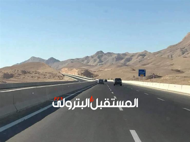 إعادة فتح طريق الزعفرانة - السخنة بعد إغلاقه بسبب الأمطار والسيول