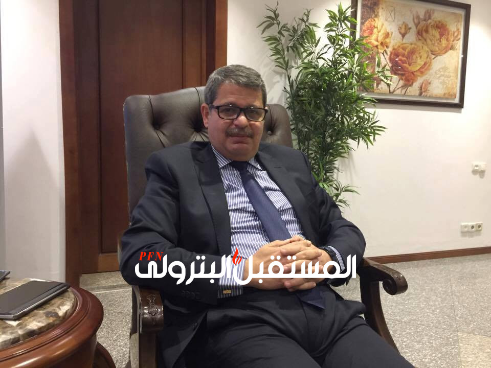 عمـرو مصطفى رئيـس"أمـوك" لــ"المستقبـل البترولـى : أنا « هيئـاوى»  وأحـاول دائمـاً أن أكـون في خدمـة الهيئـة.