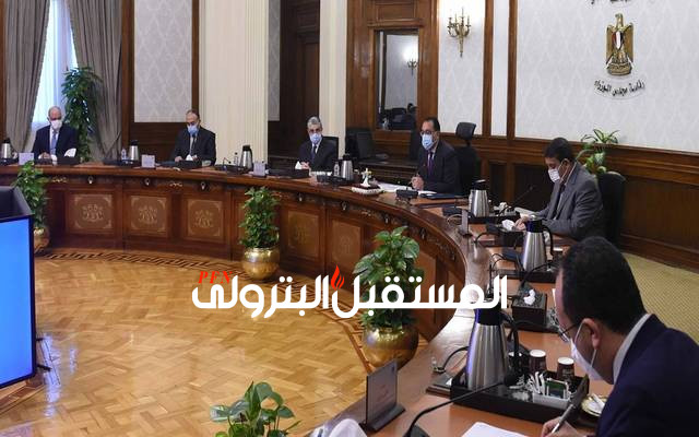 الحكومة توجه بسرعة توقيع عقود تشغيل منظومة شبكات الكهرباء بالعاصمة الإدارية