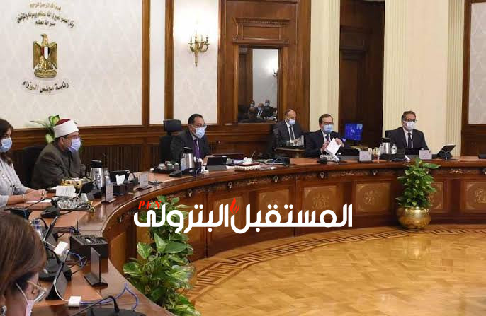 الوزراء يوافق على إطلاق مدد الإعارات والأجازات الخاصة بدون أجر للعمل بالخارج