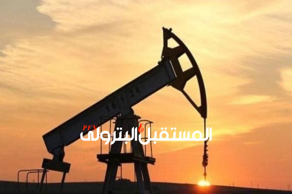 النفط يغلق منخفضا بفعل مخاوف حيال زيادات الفائدة وضريبة على أرباح الخام