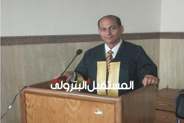 محمود القماش من أنابيب البترول يحصل على الدكتوراة فى الهندسة الميكانيكة جامعة الازهر