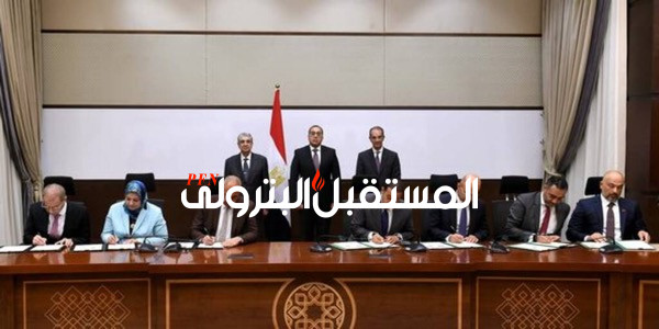 توقيع عقود لتحويل الأماكن التابعة لشركات الاتصالات للعمل بالطاقة النظيفة